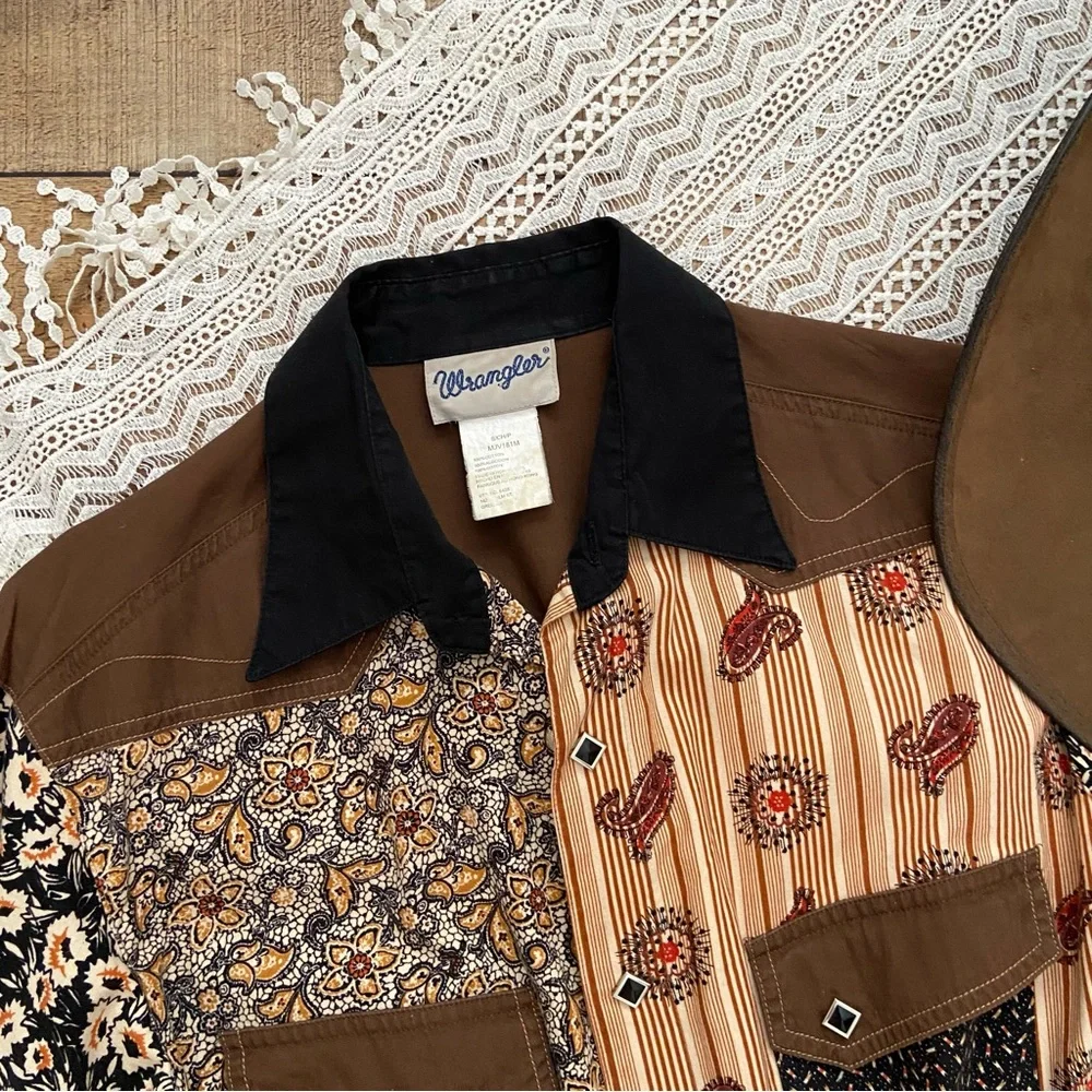 Wrangler Retro Multicolor Floral Metal Snap Shirt - Picture 5 of 14